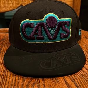 Cleveland cavs fitted hat size 7 1/8.